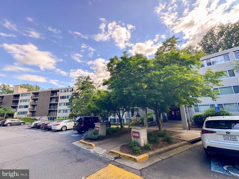 Photo of 4410 Briarwood Court N #25, ANNANDALE, VA 22003 (MLS # VAFX2324740)