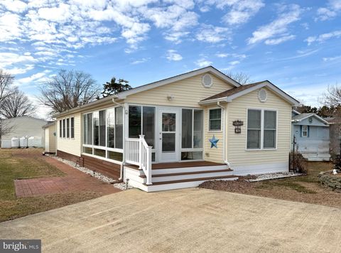 Mobile Home For Sale - 21734 C Street<br/> REHOBOTH BEACH, DE 19971
