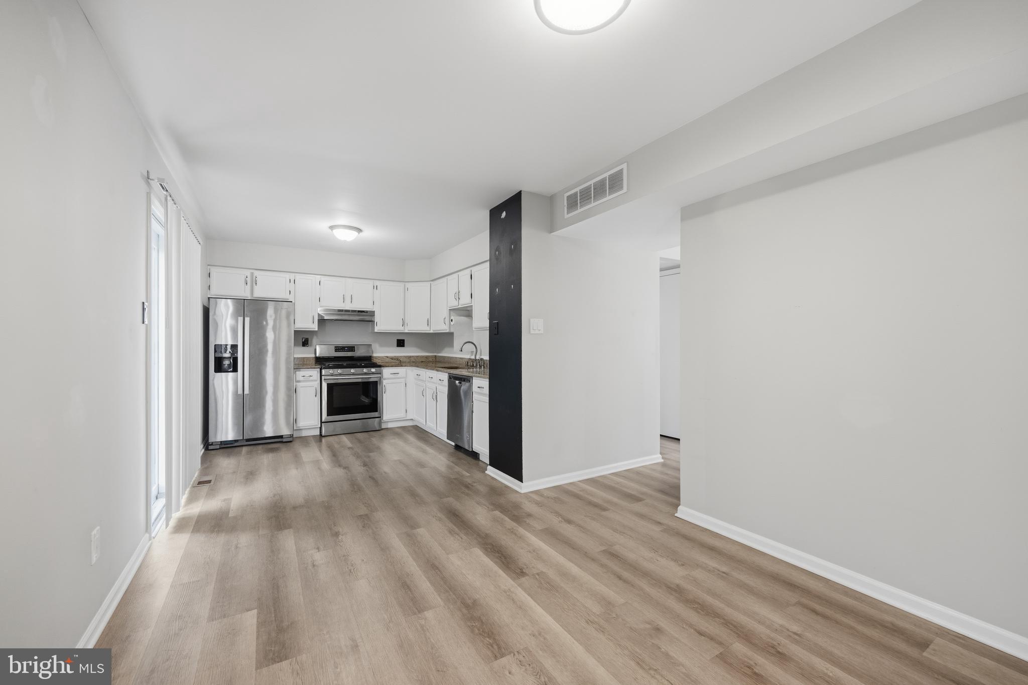 COUNTRY BEND - Residential