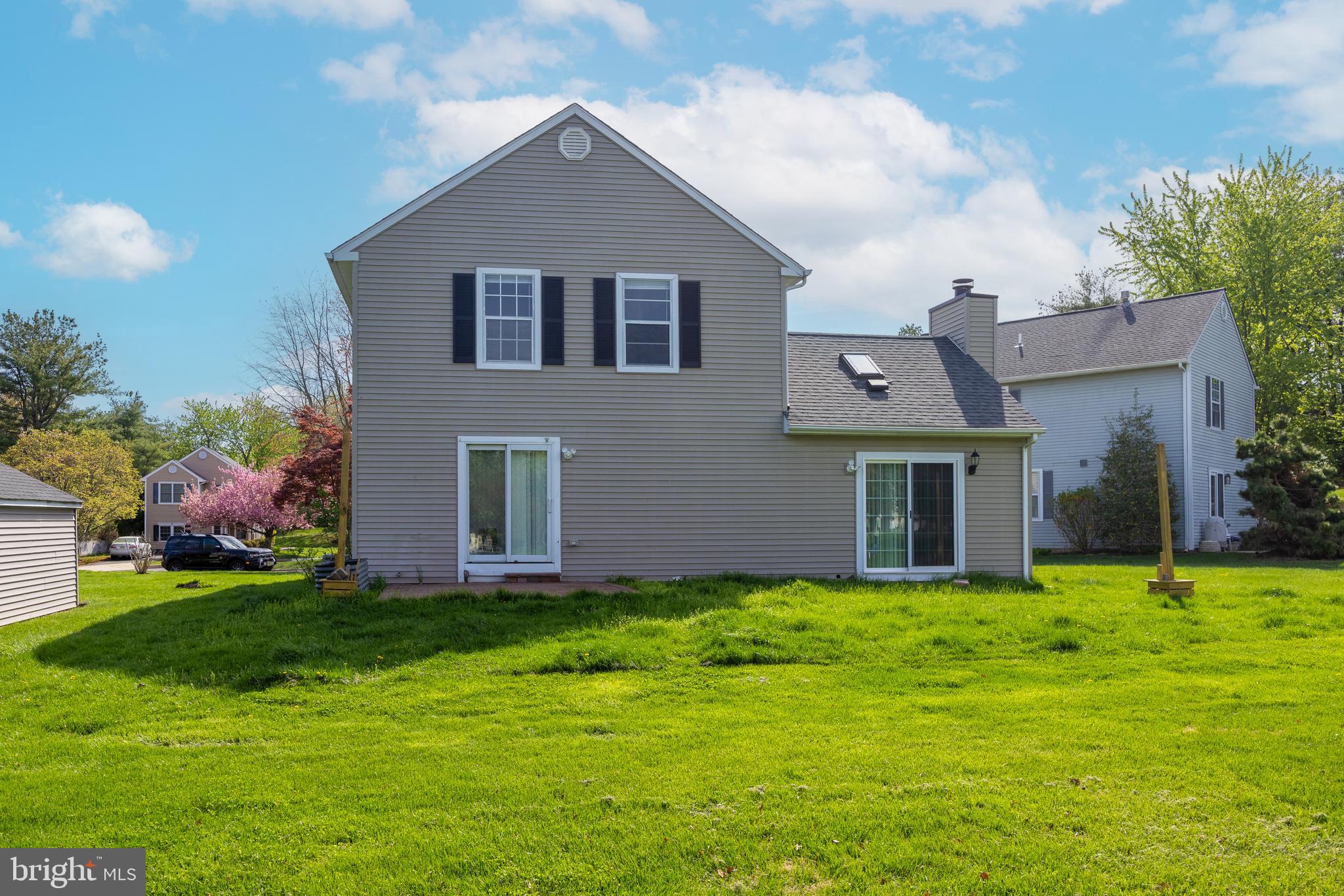 COUNTRY BEND - Residential