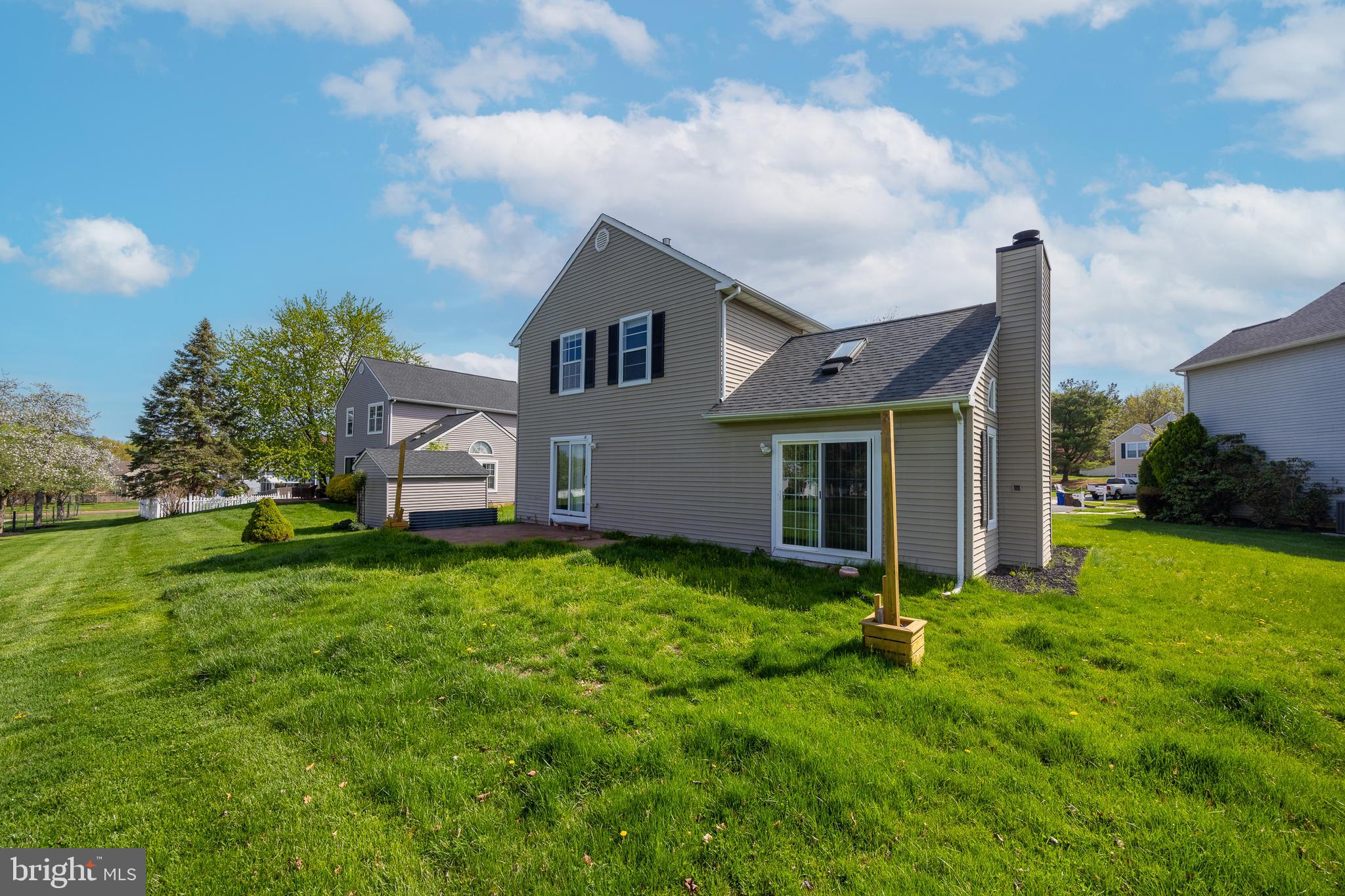 COUNTRY BEND - Residential