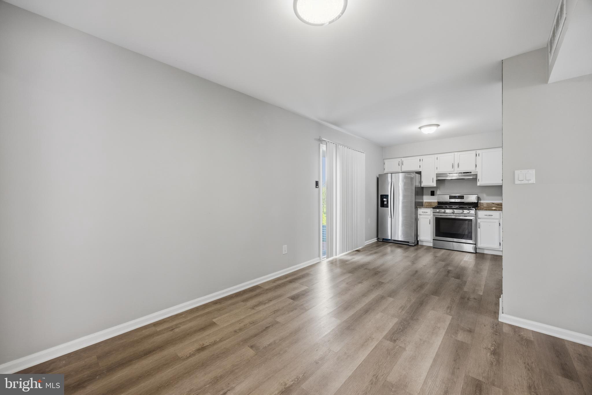 COUNTRY BEND - Residential