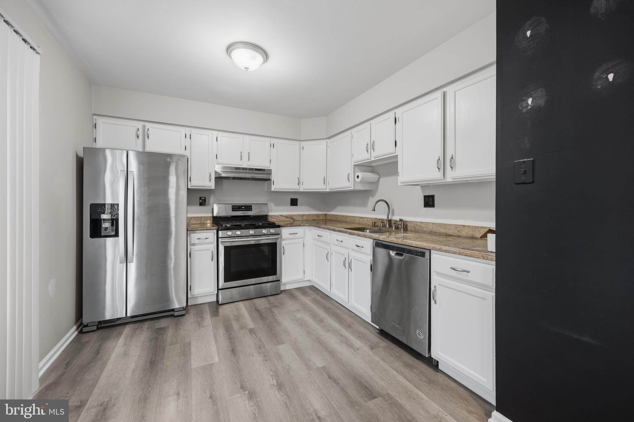 COUNTRY BEND - Residential