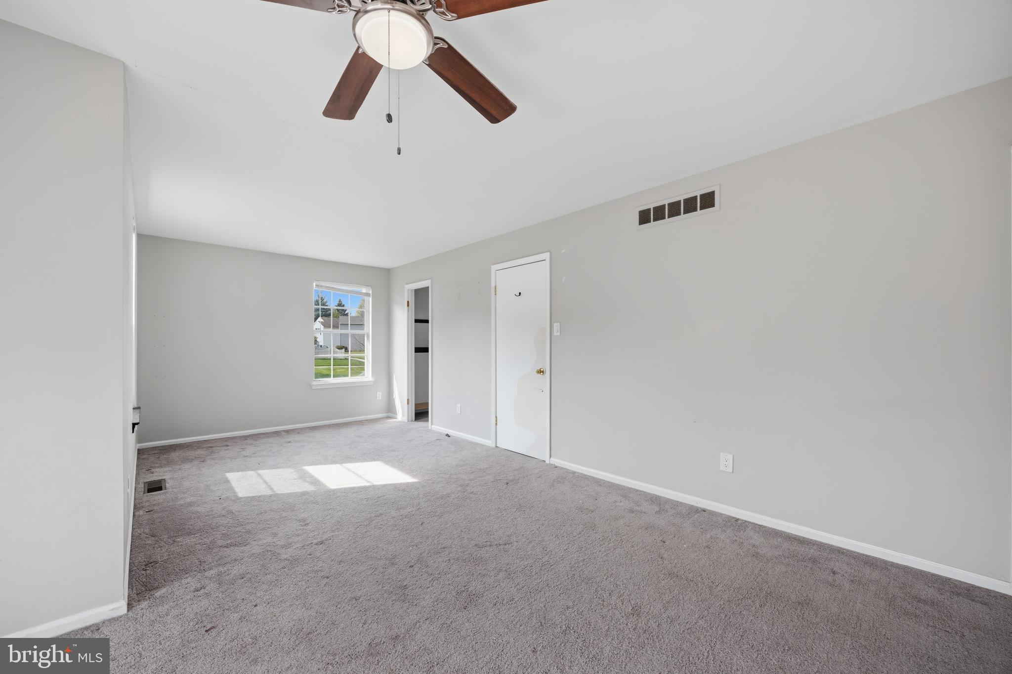 COUNTRY BEND - Residential