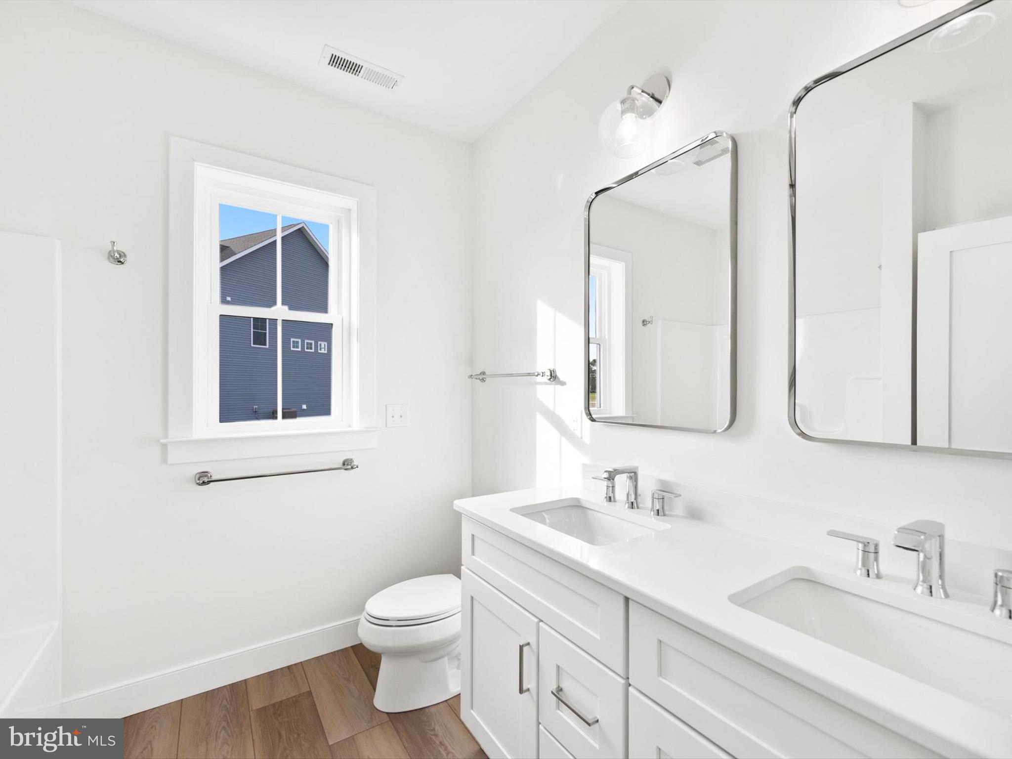 KINGSTON RIDGE - Residential