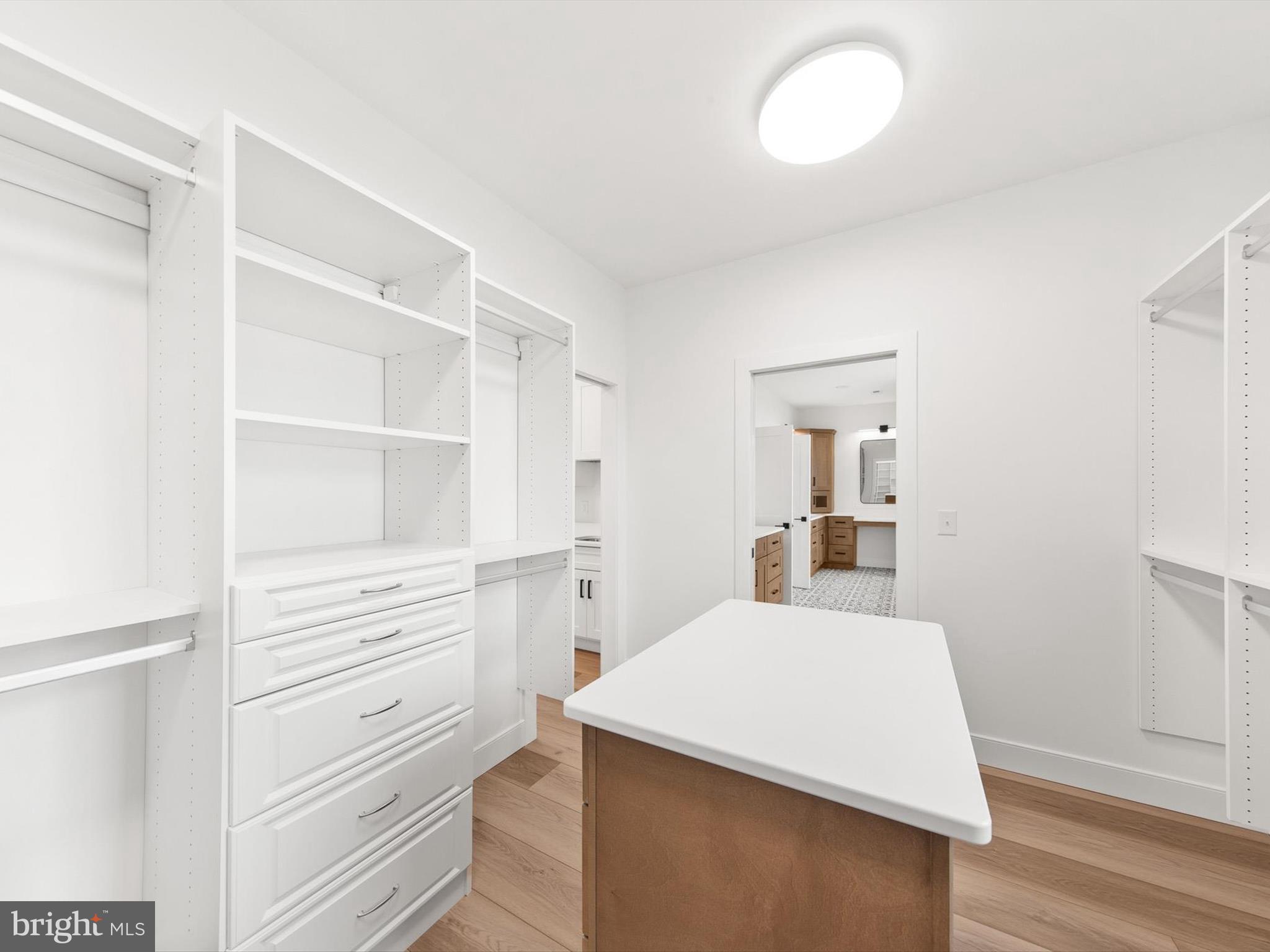 KINGSTON RIDGE - Residential