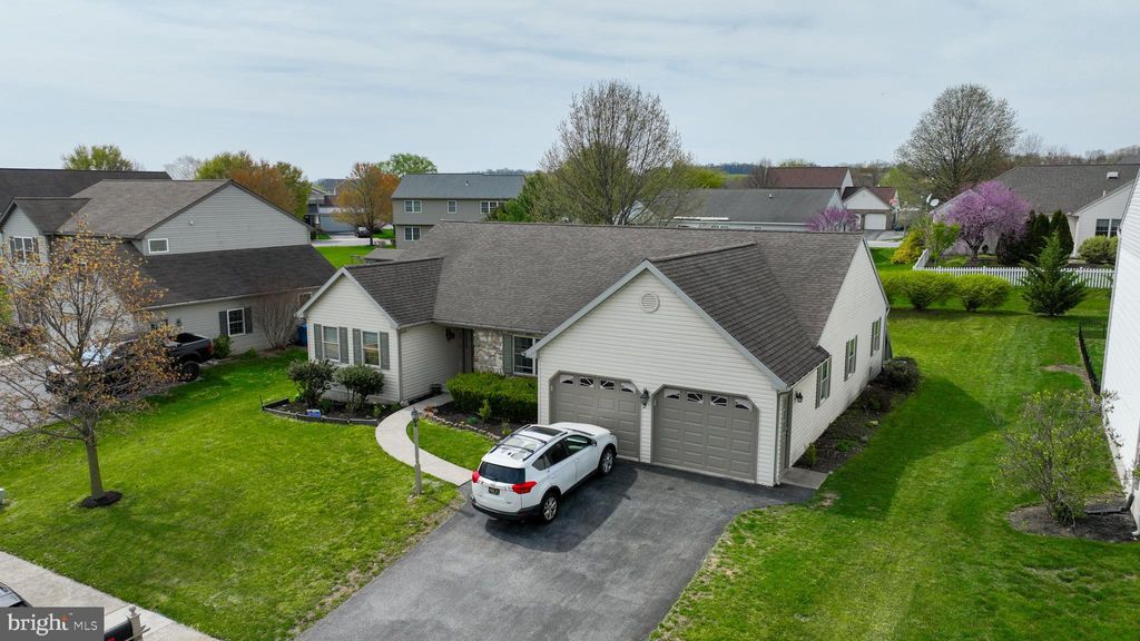 Photo of 771 W Ridge Road, ELIZABETHTOWN, PA 17022 (MLS # PALA2068820)