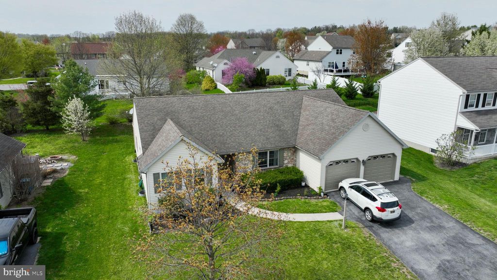 Photo of 771 W Ridge Road, ELIZABETHTOWN, PA 17022 (MLS # PALA2068820)