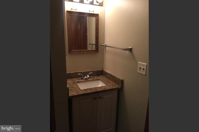 FARMINGDALE - Residential Lease