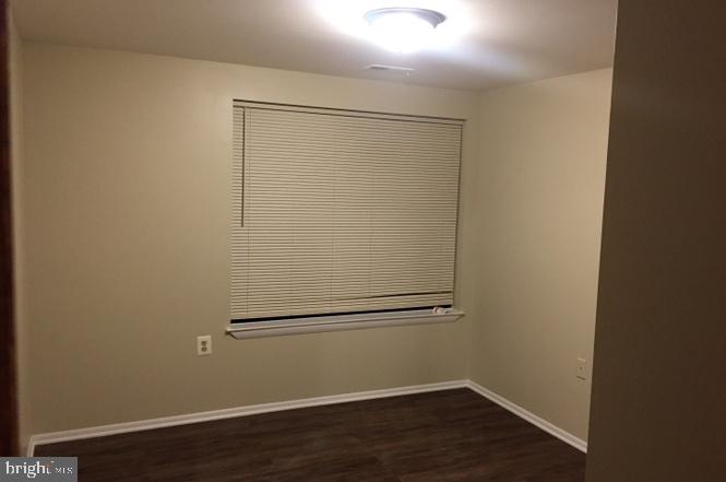 FARMINGDALE - Residential Lease