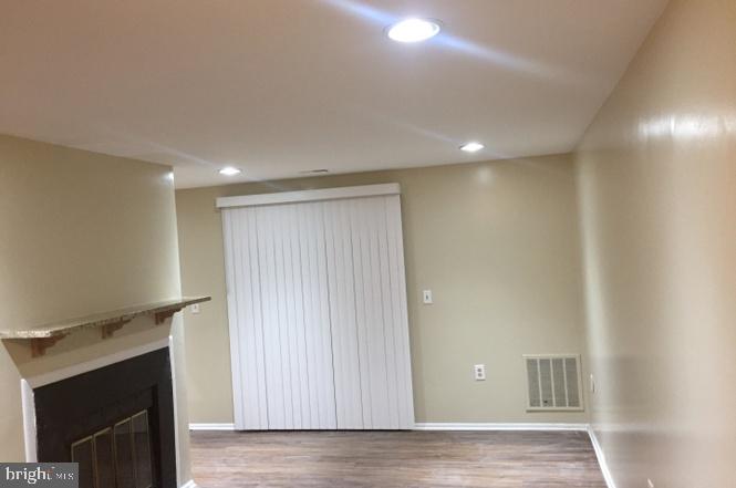 FARMINGDALE - Residential Lease