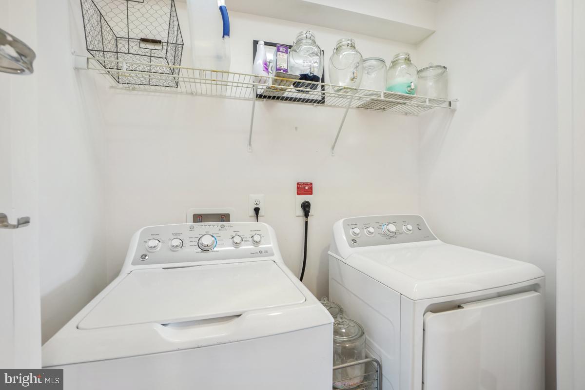 VICTORY LAKES - Residential