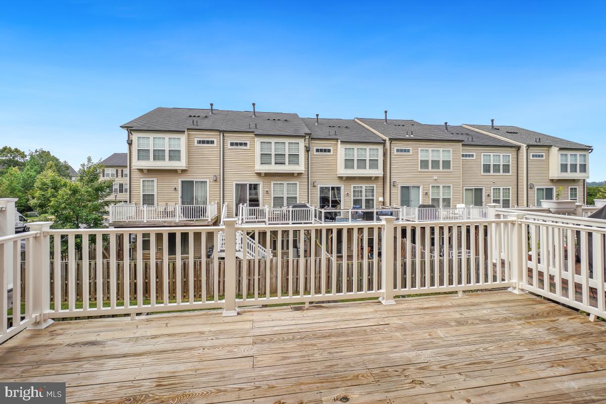 VICTORY LAKES - Residential