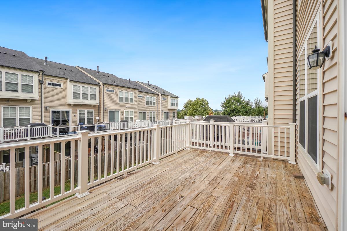 VICTORY LAKES - Residential