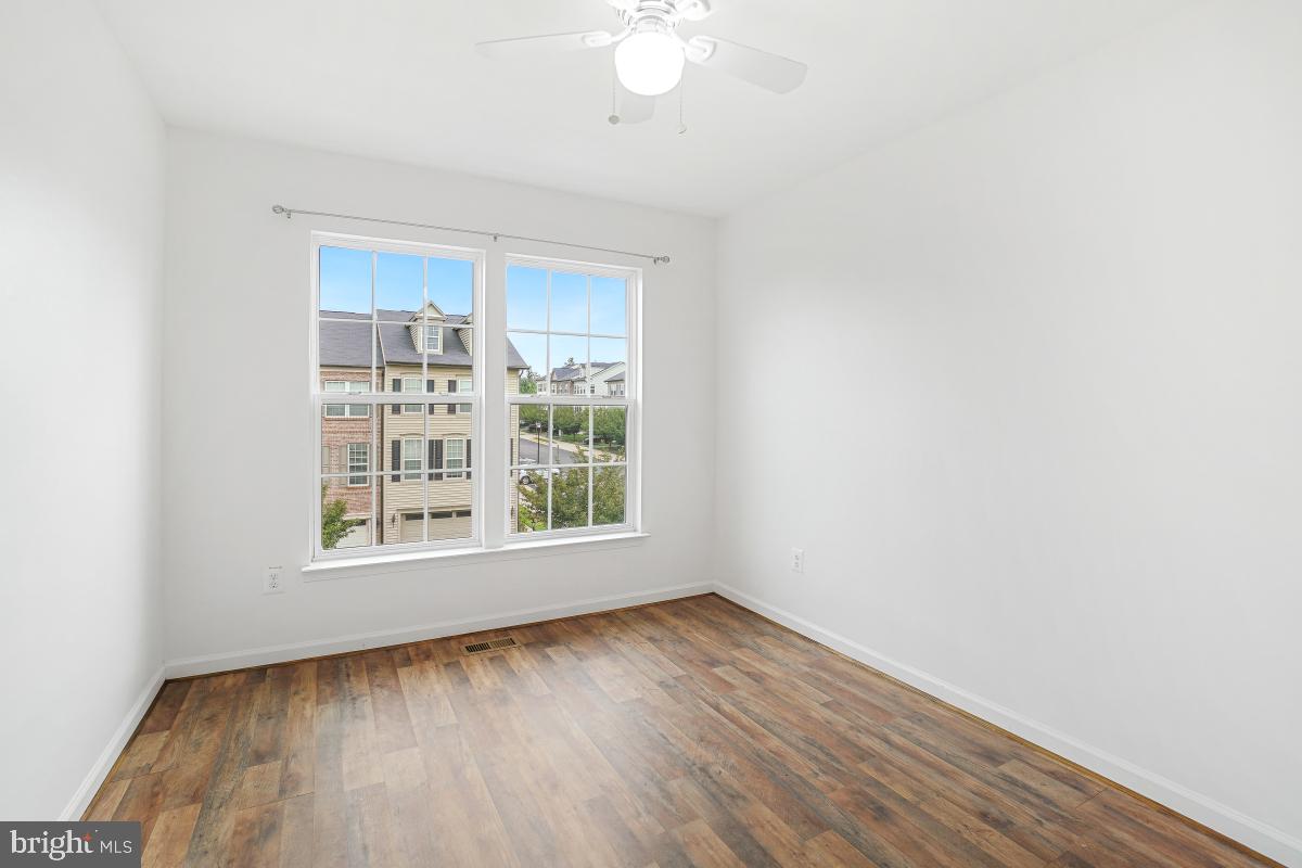 VICTORY LAKES - Residential