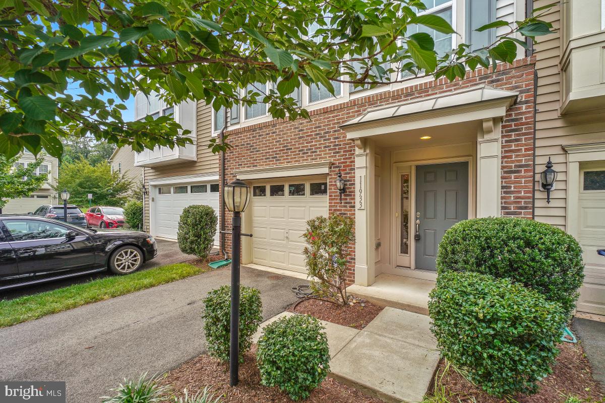 11933 JADE LAKE LANE