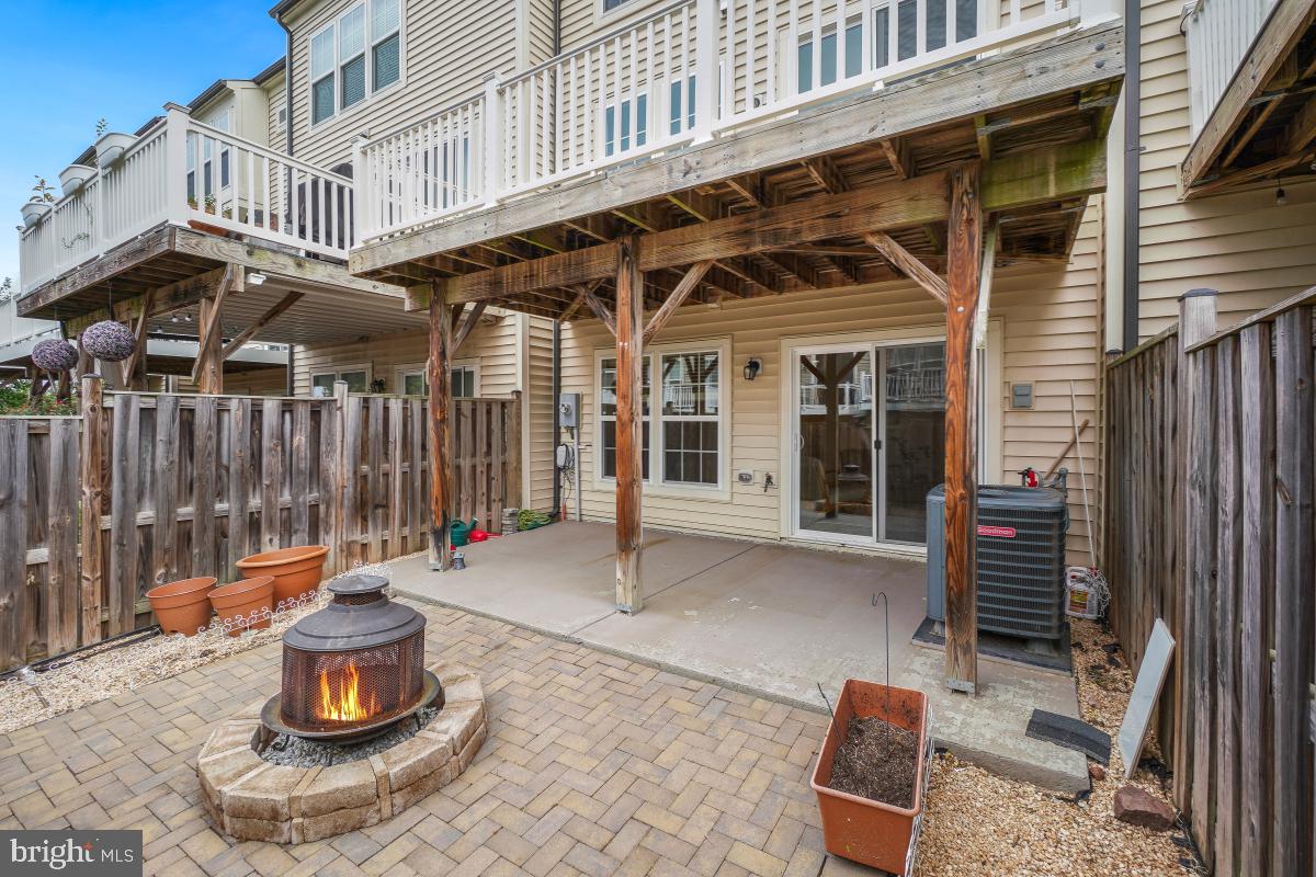 VICTORY LAKES - Residential