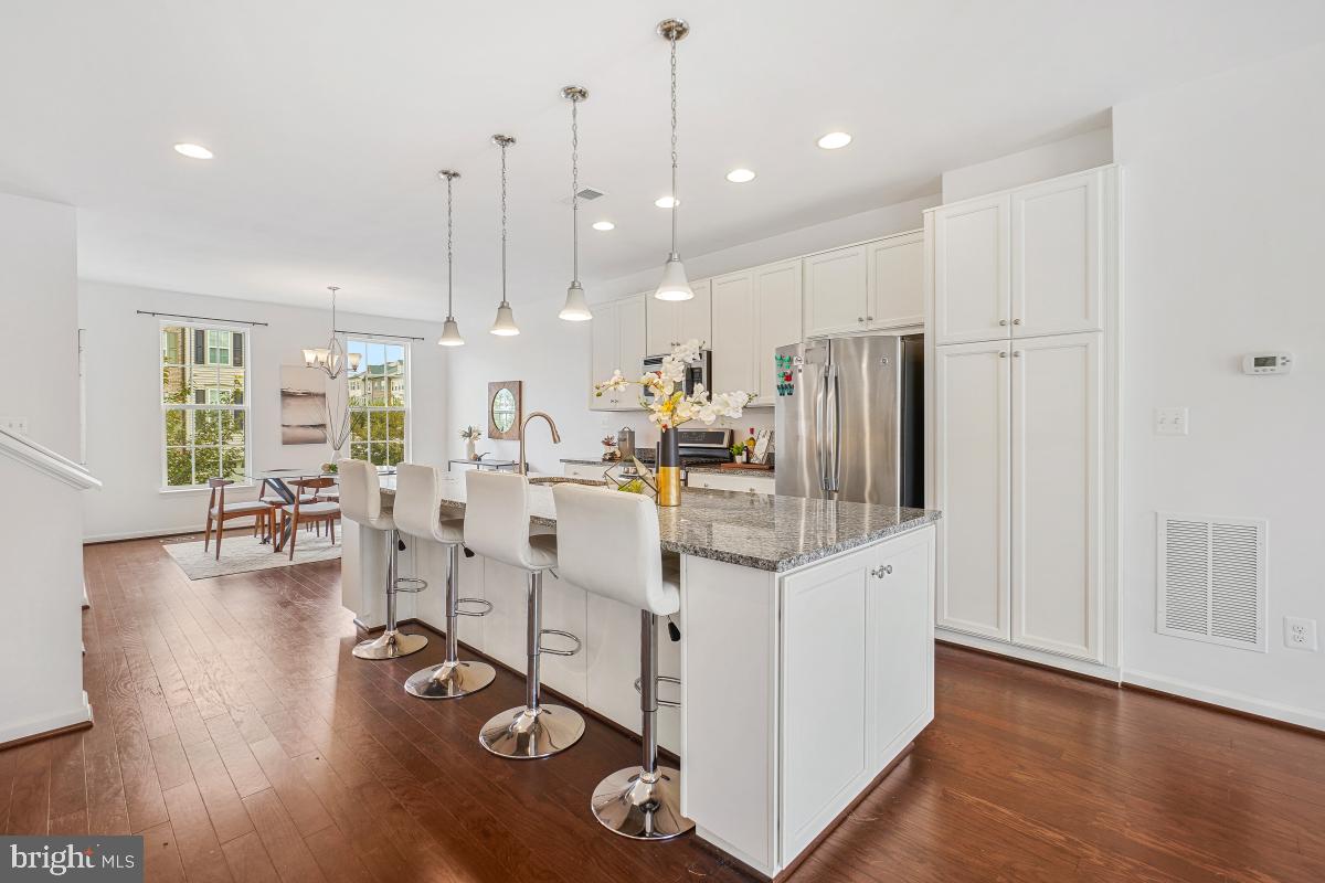 VICTORY LAKES - Residential