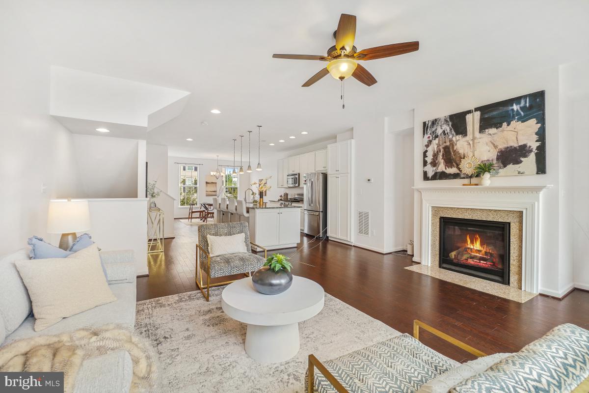 VICTORY LAKES - Residential