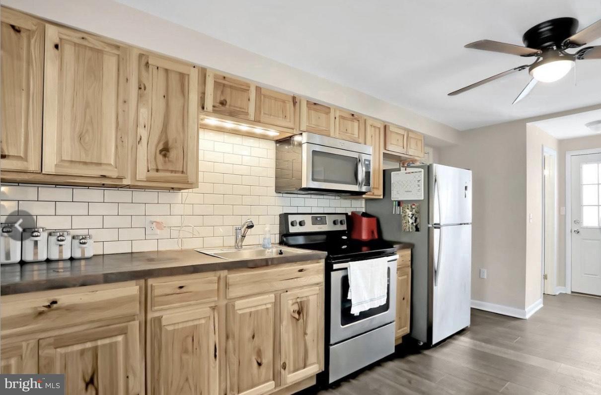 316 W 9TH STREET
