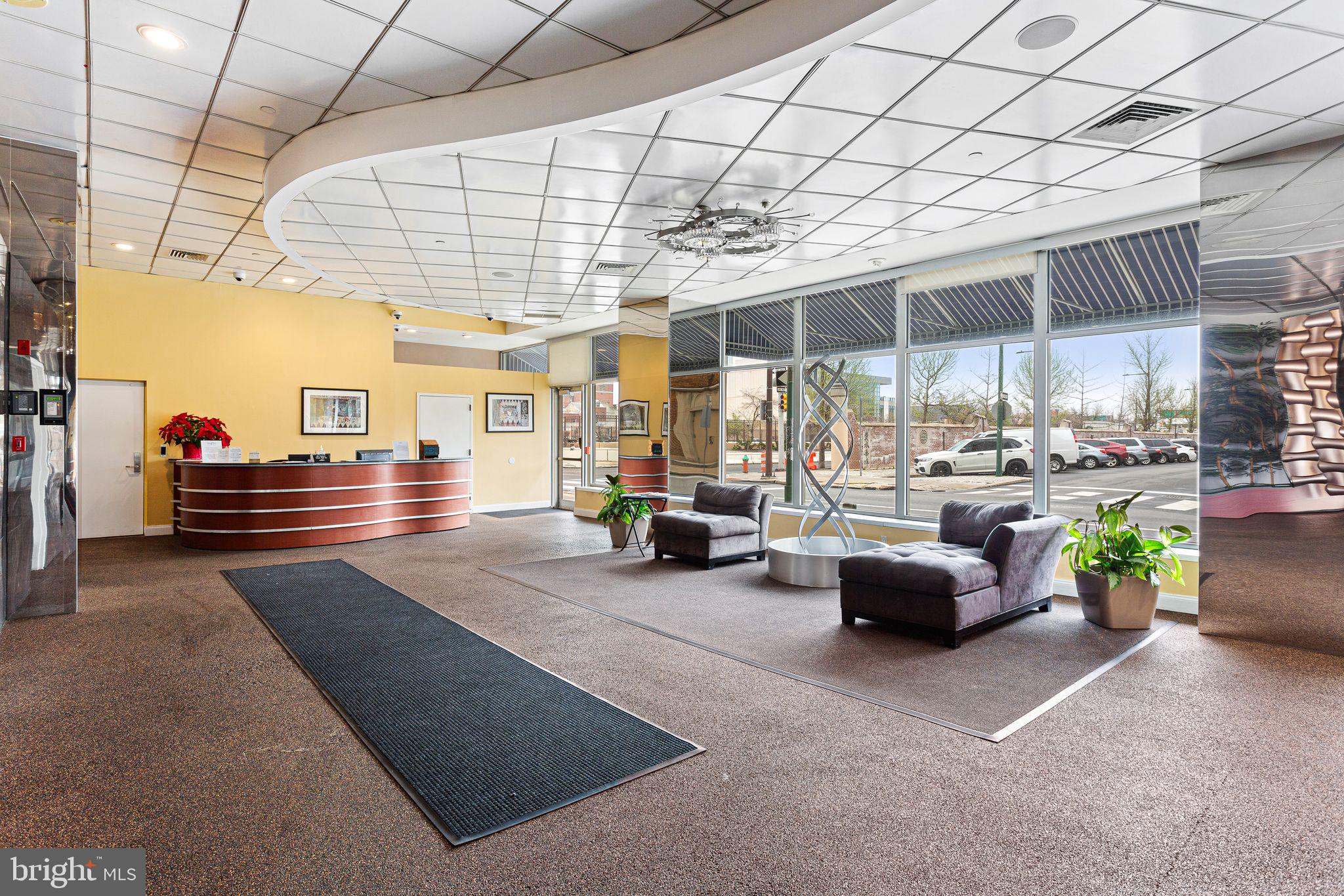 1100 VINE STREET 00 1402