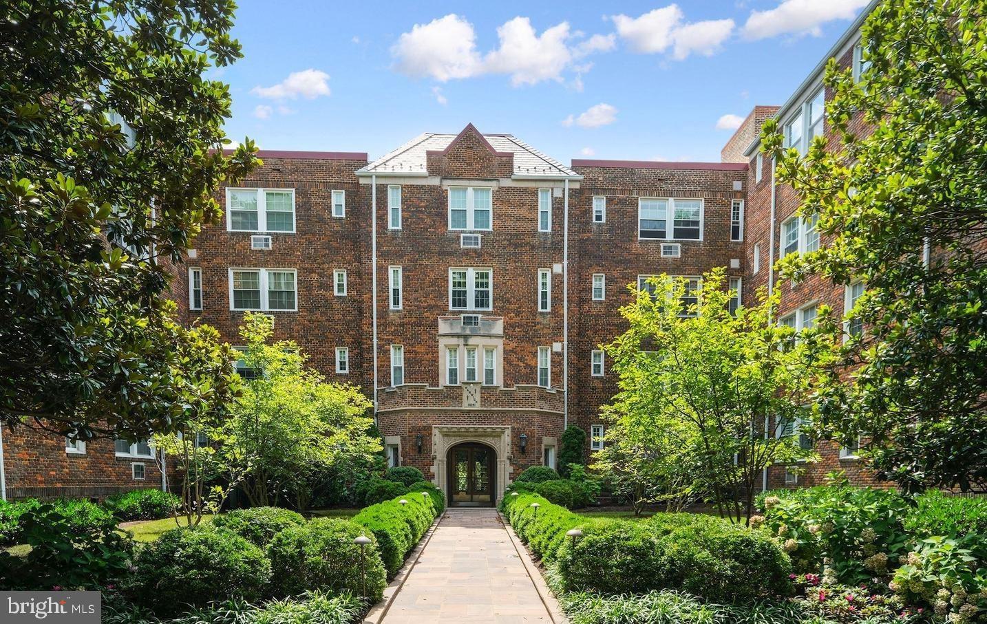 CATHEDRAL HEIGHTS - Residential Lease