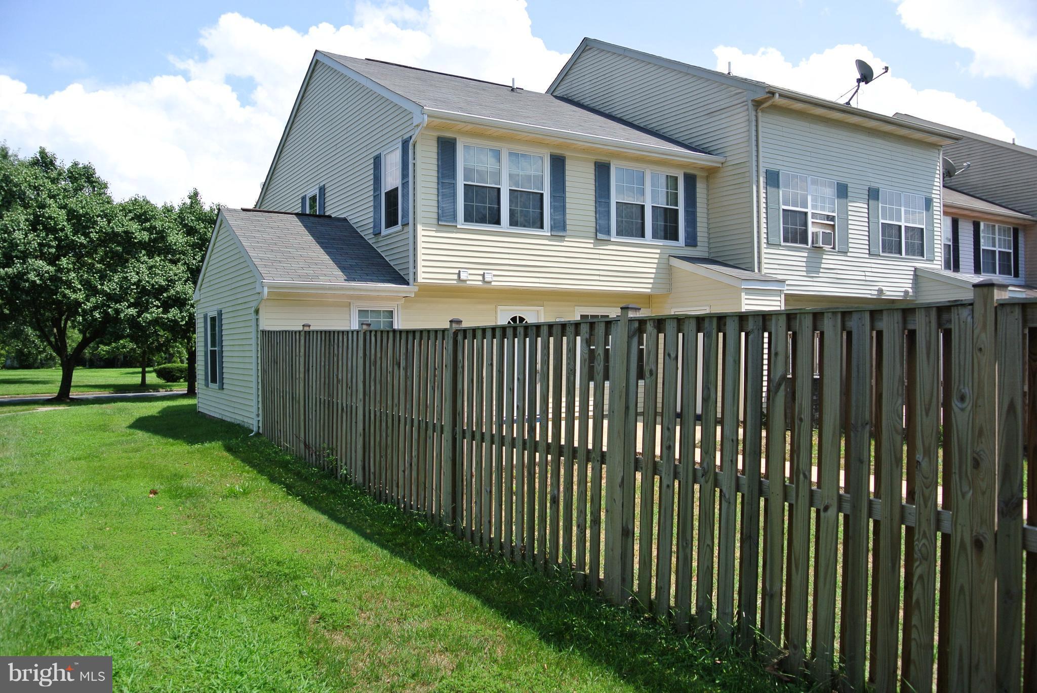 ST CHARLES SUB - HAMPSHIRE - Residential