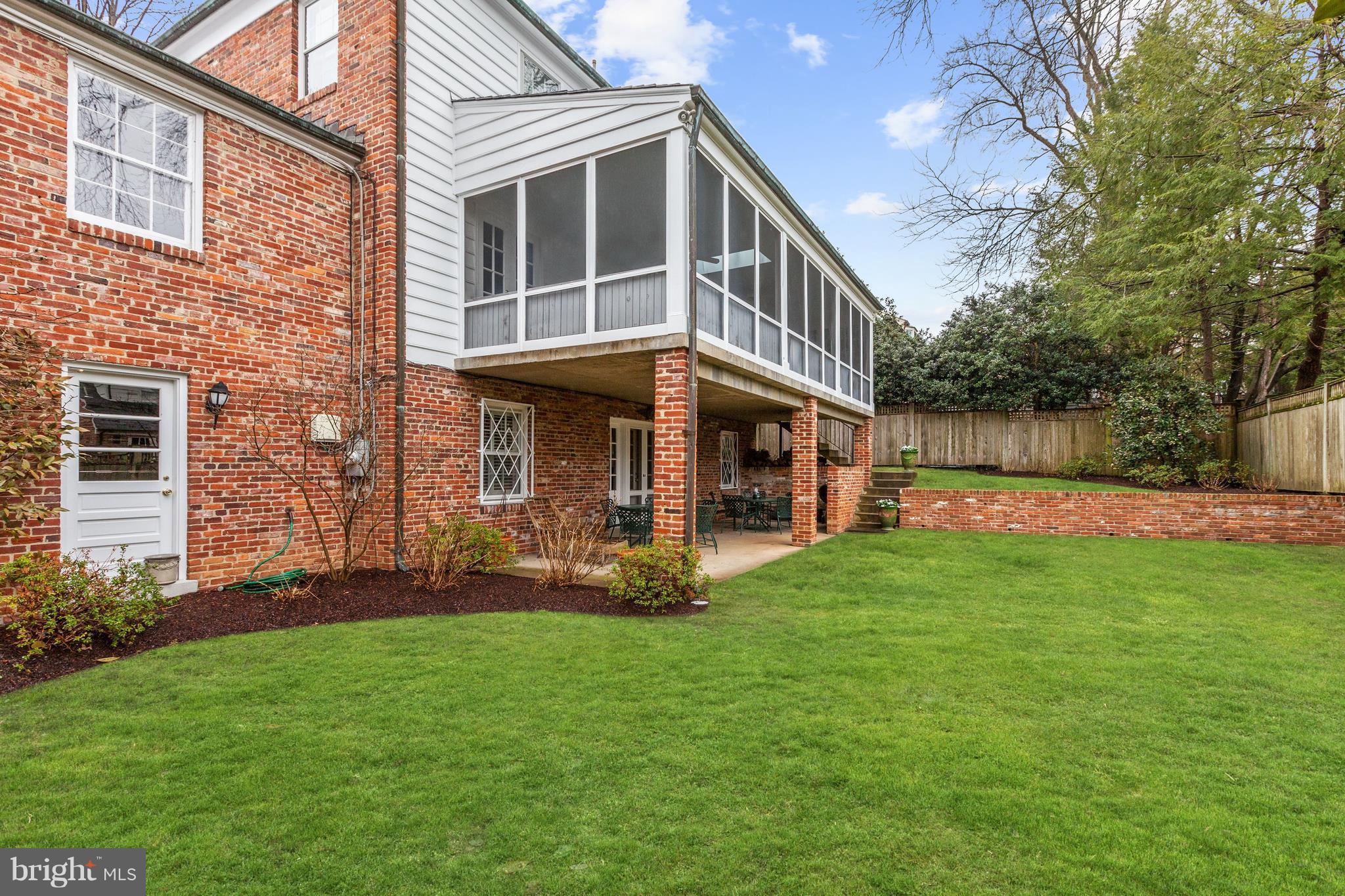 WESTMORELAND HILLS - Residential