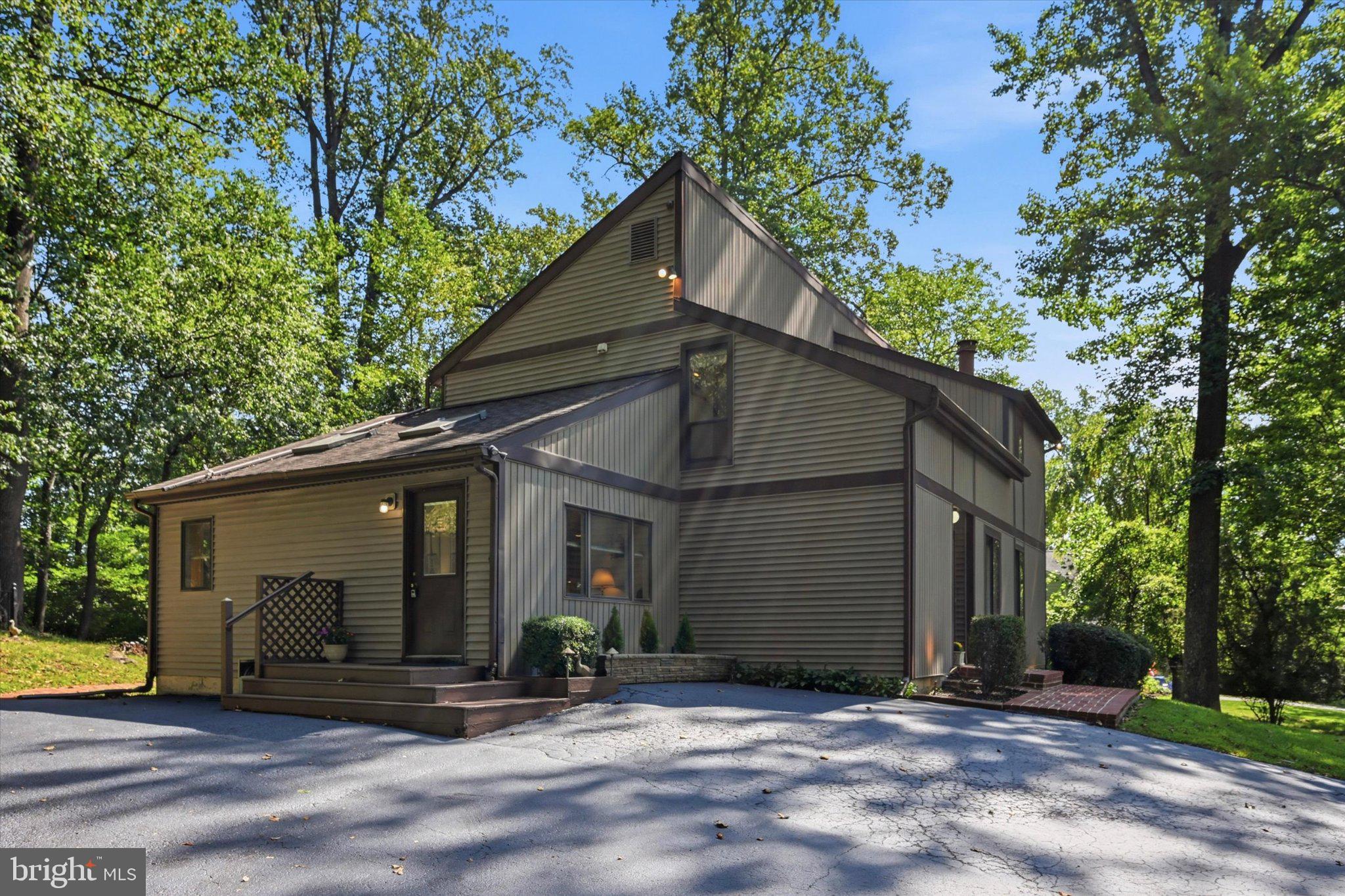 3 STEPHEN DRIVE