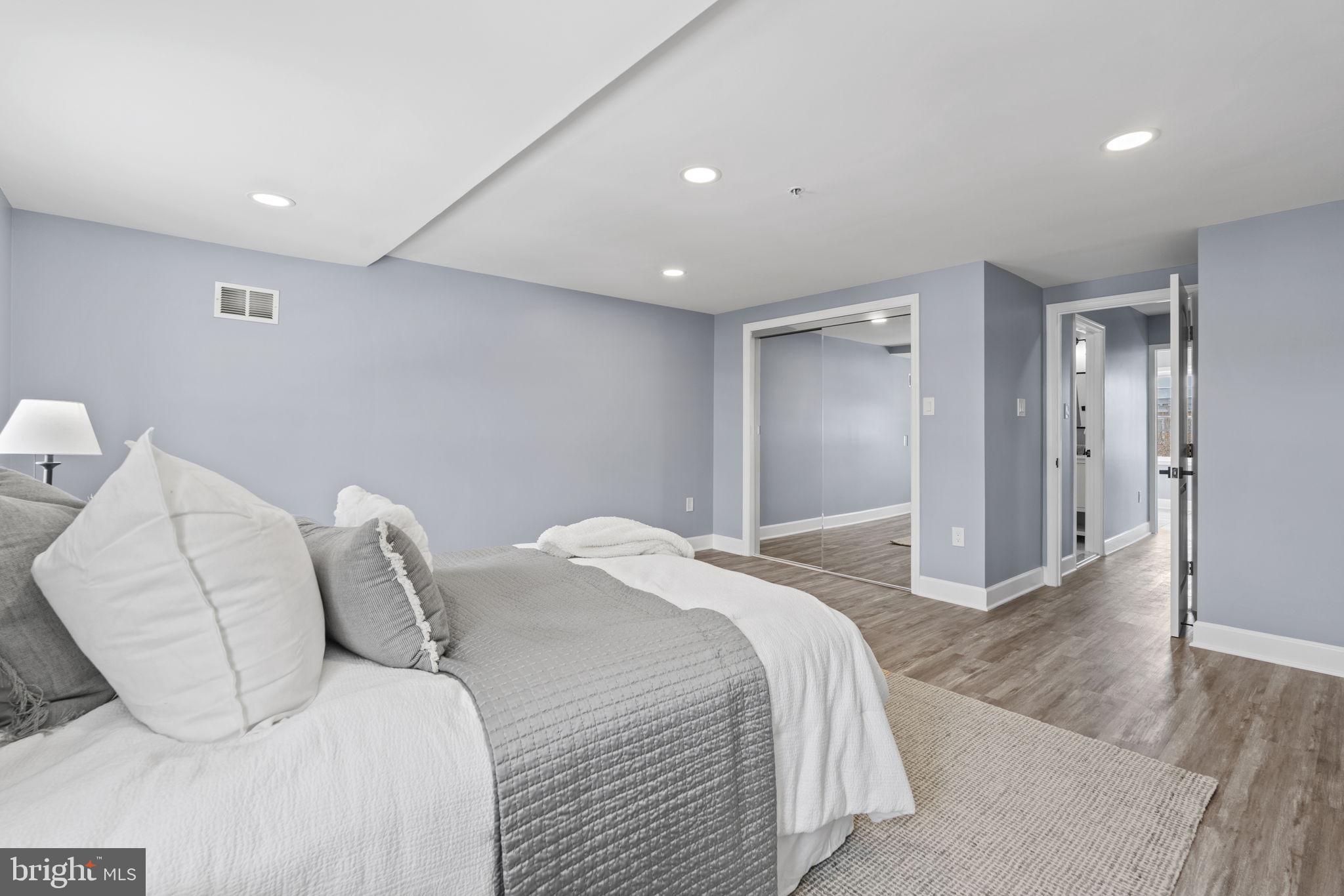 HOPKINS - Residential