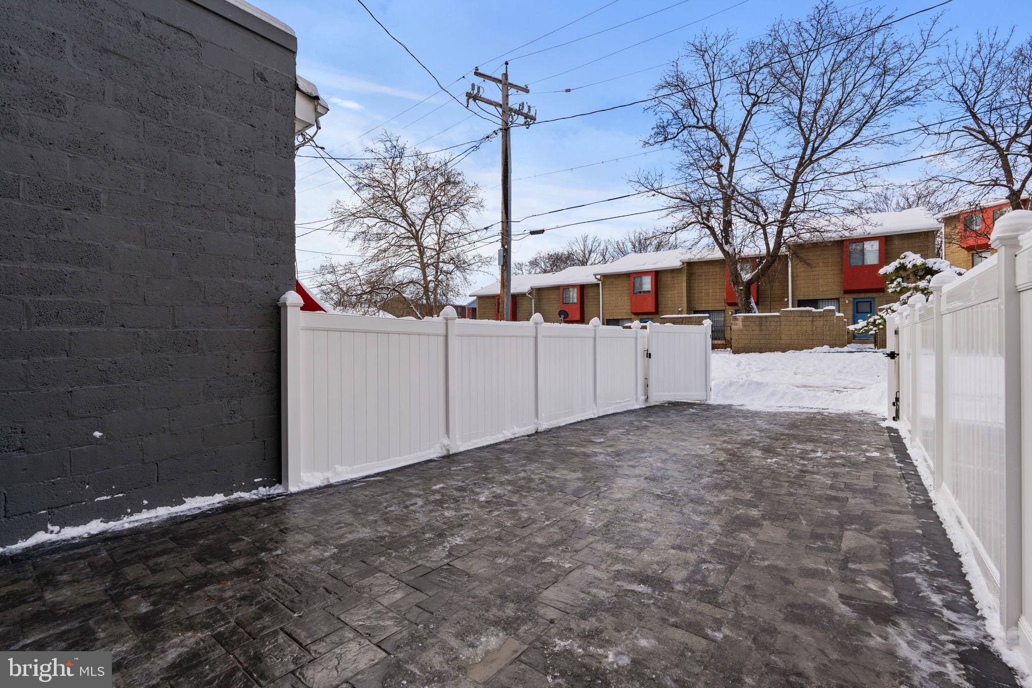 HOPKINS - Residential