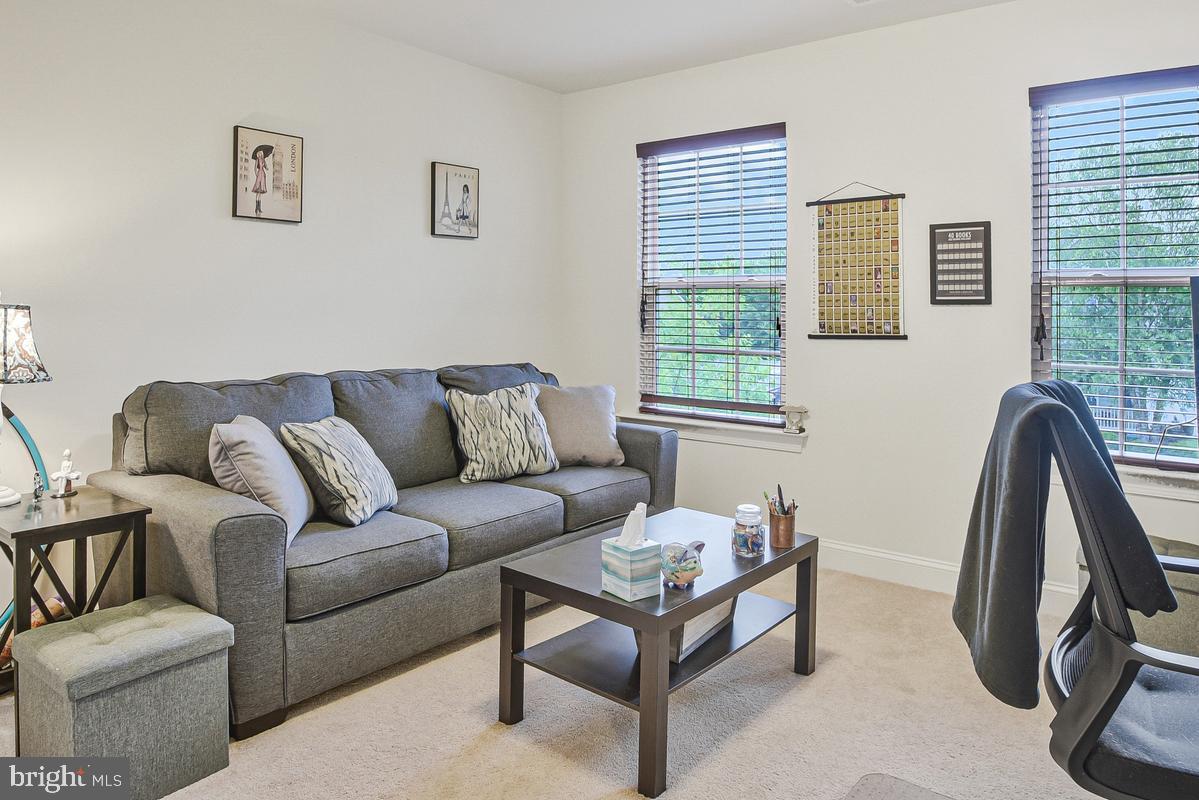 PEMBROOKE - Residential