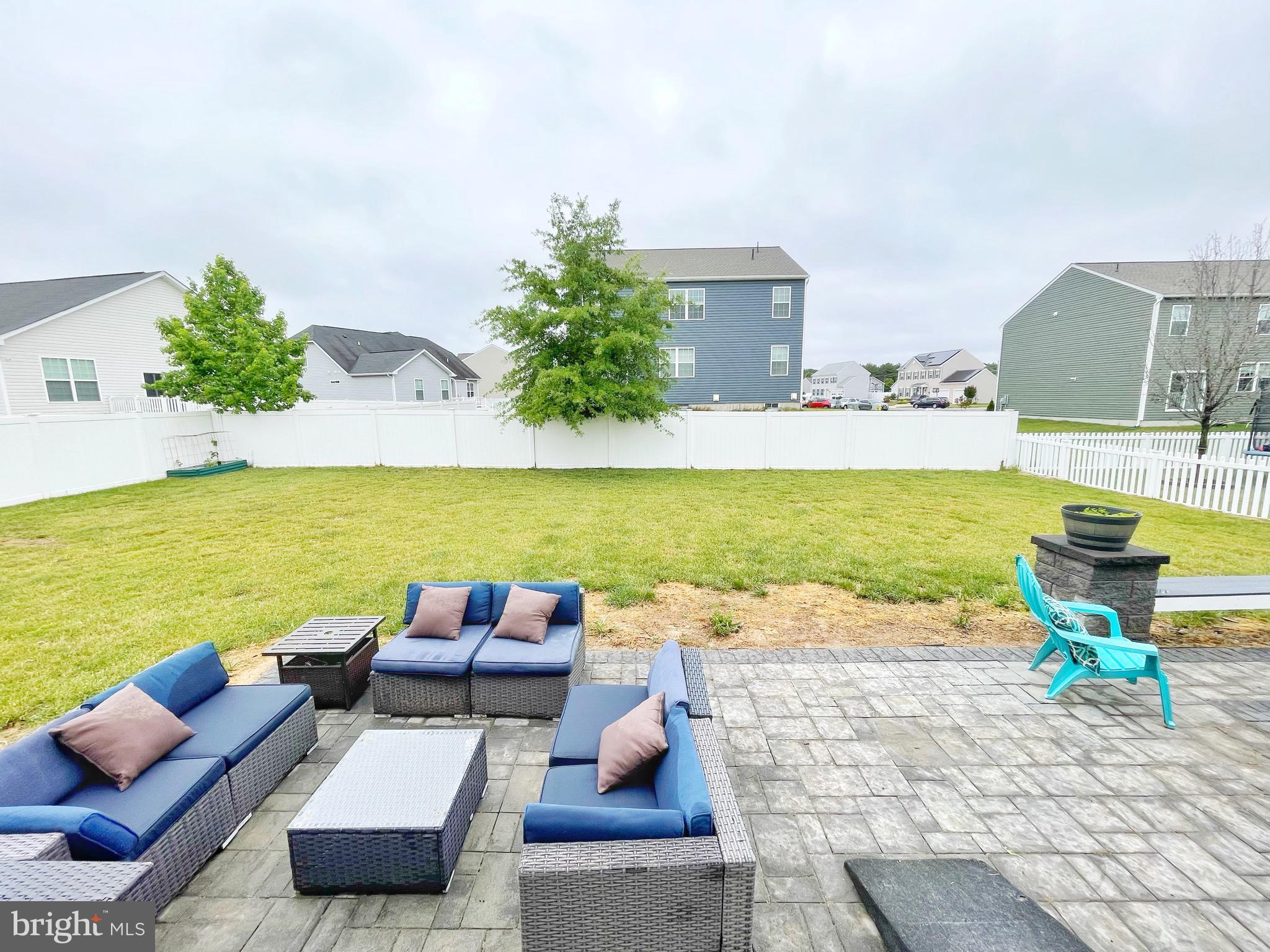 PEMBROOKE - Residential