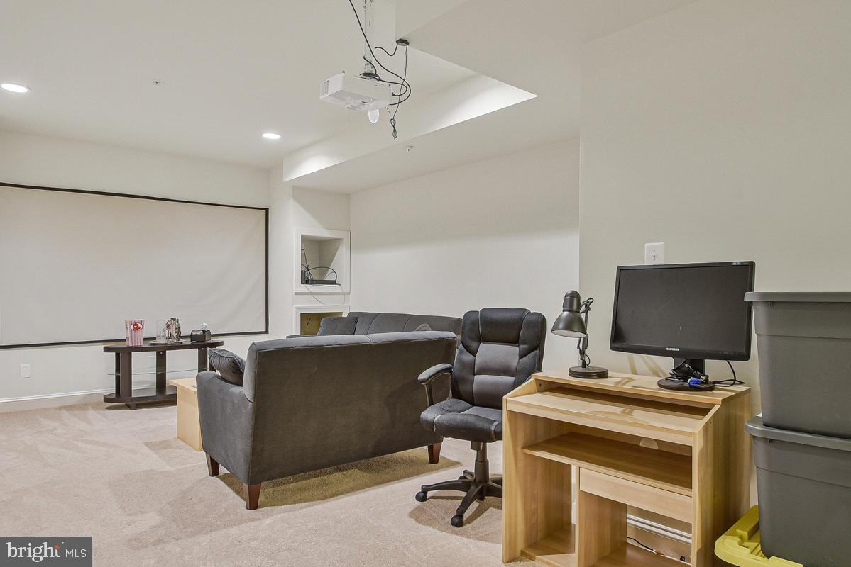 PEMBROOKE - Residential