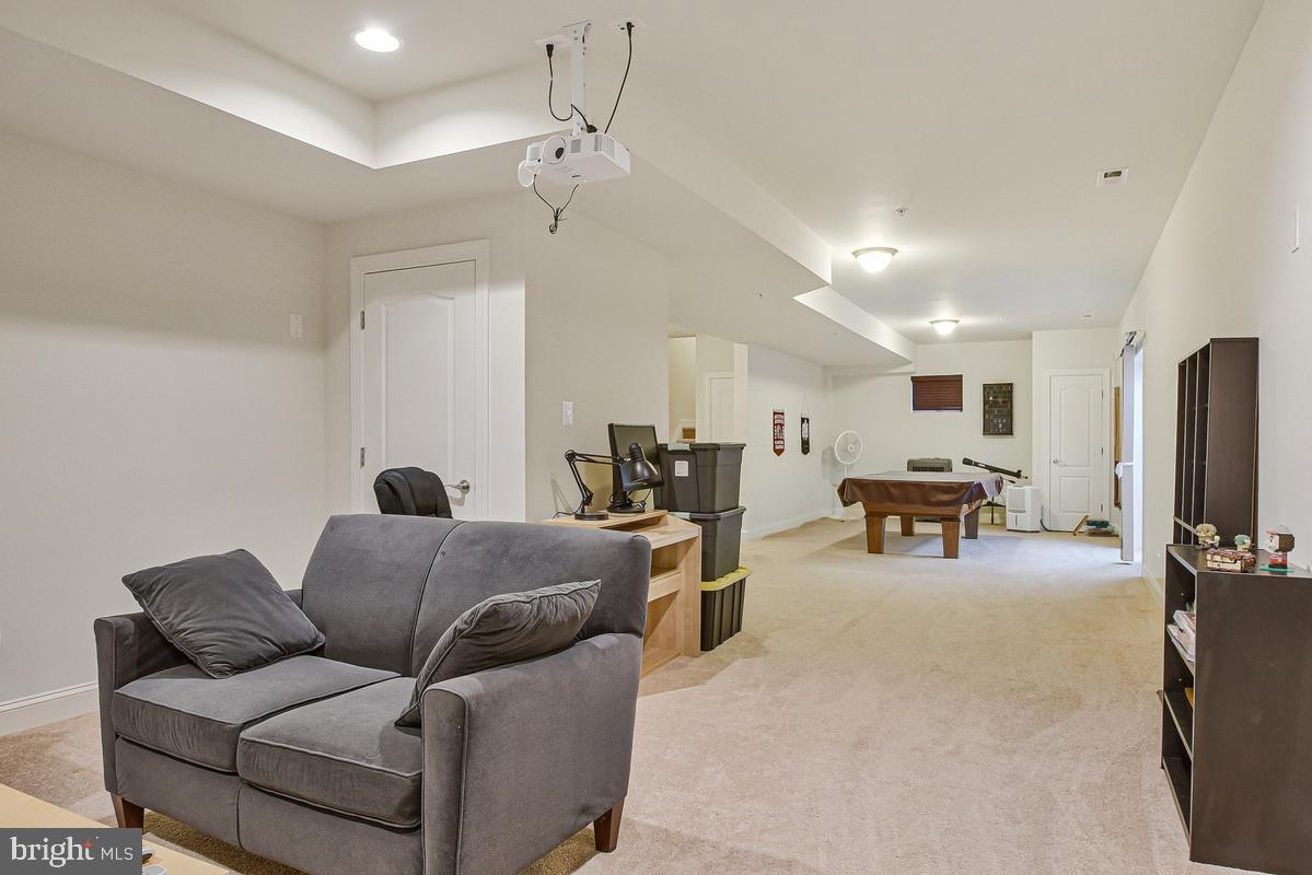 PEMBROOKE - Residential