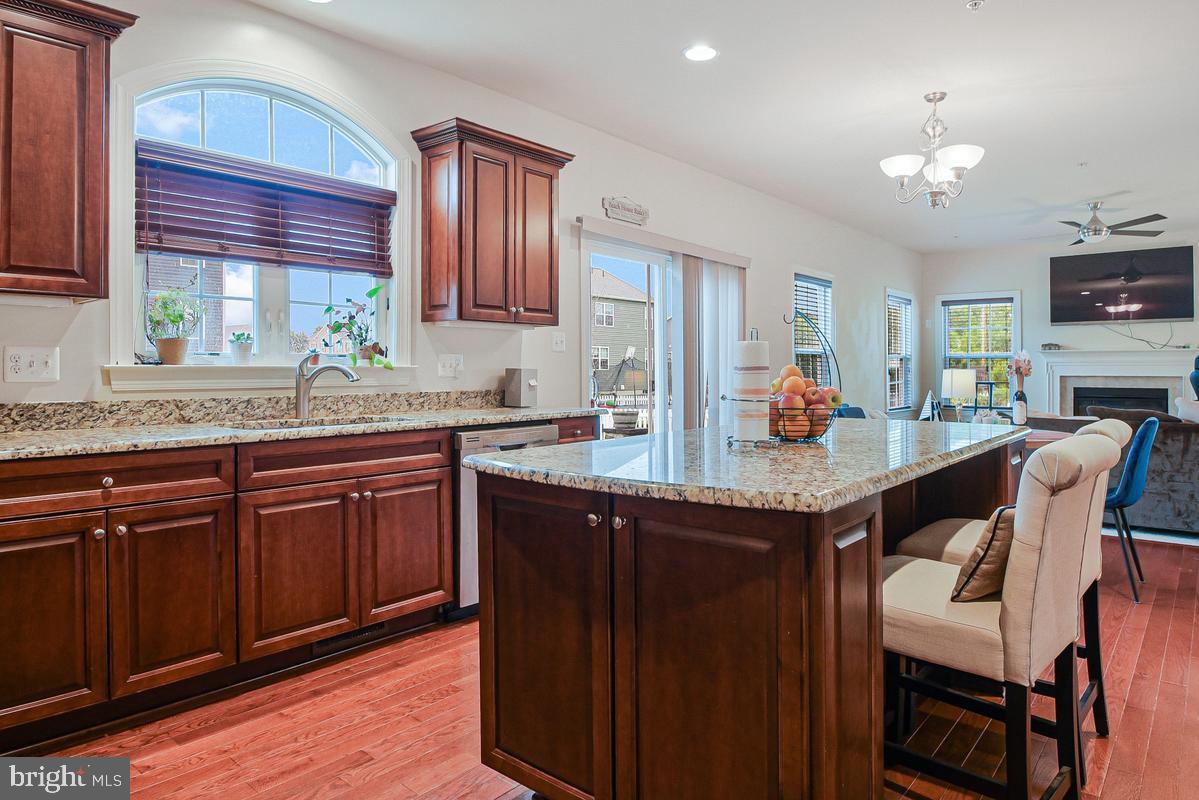 PEMBROOKE - Residential