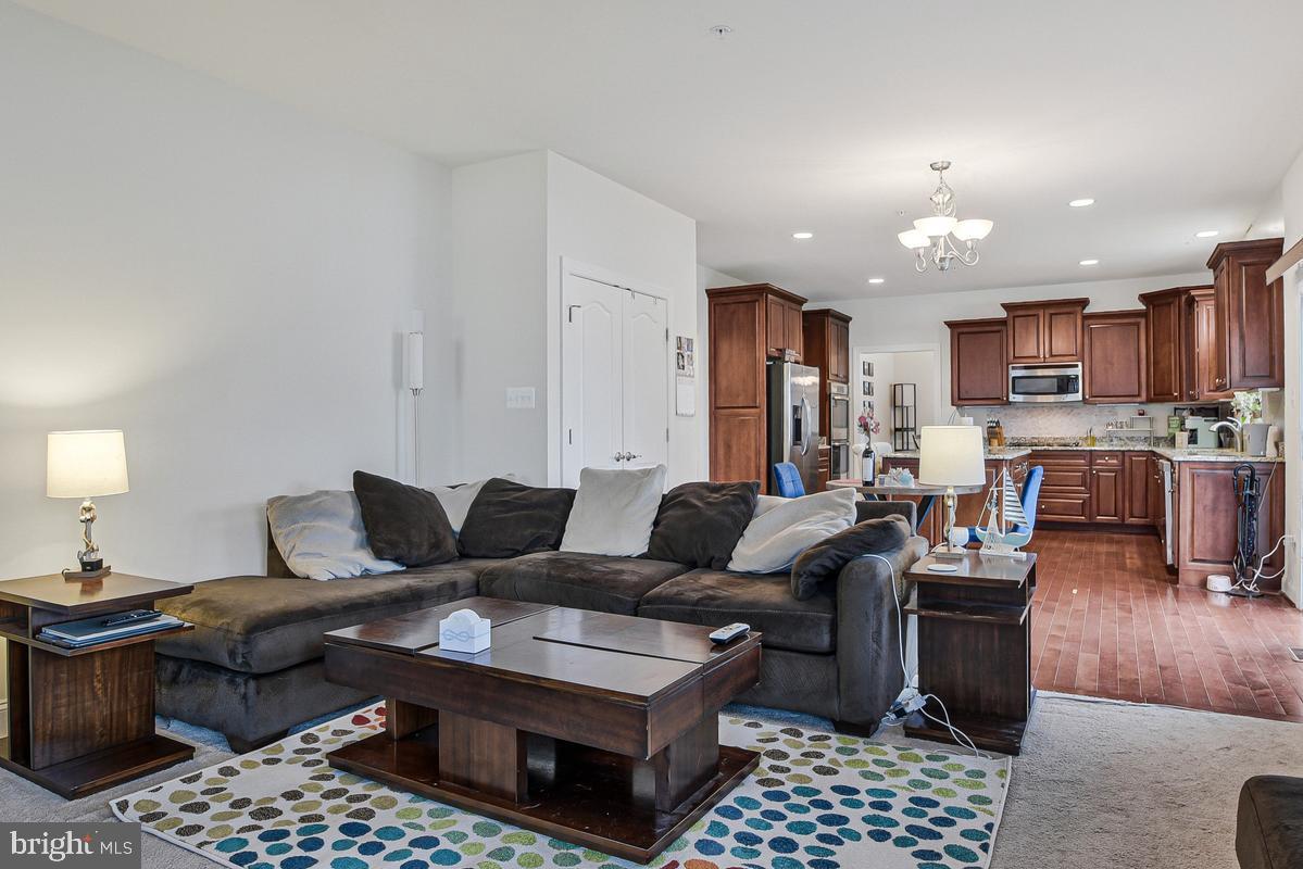 PEMBROOKE - Residential