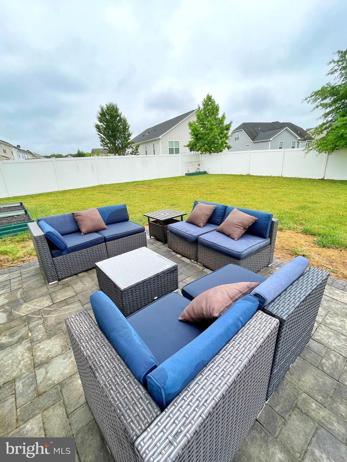PEMBROOKE - Residential
