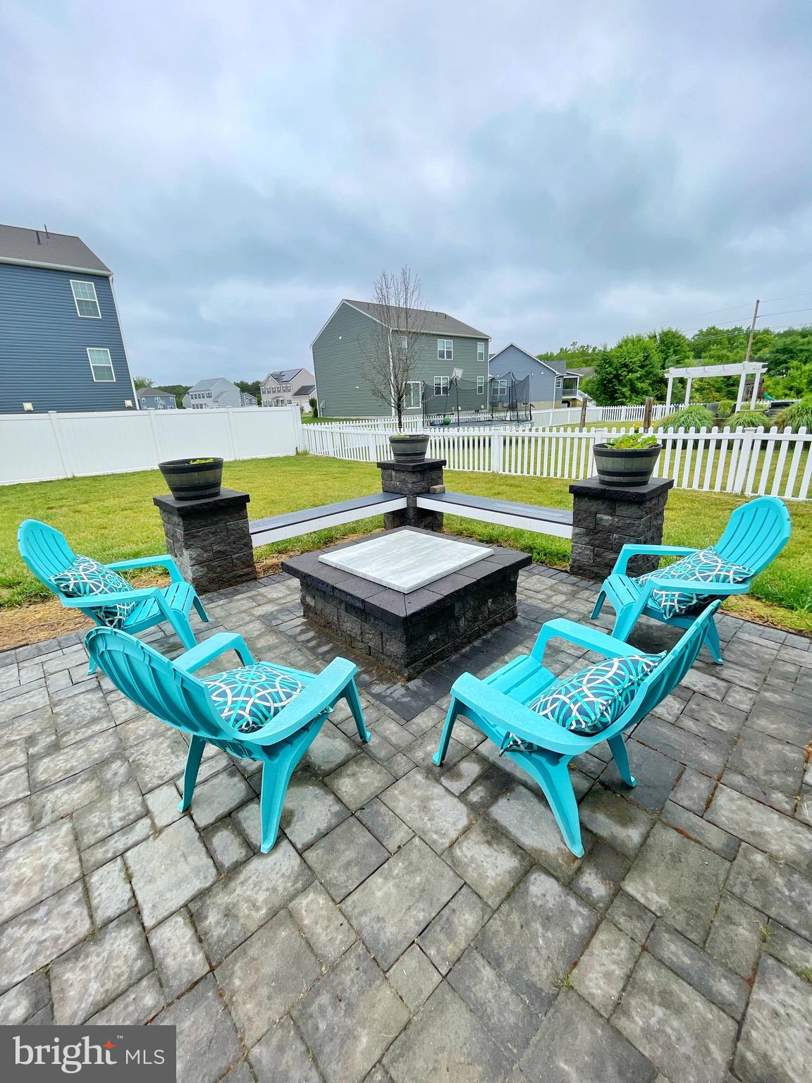 PEMBROOKE - Residential