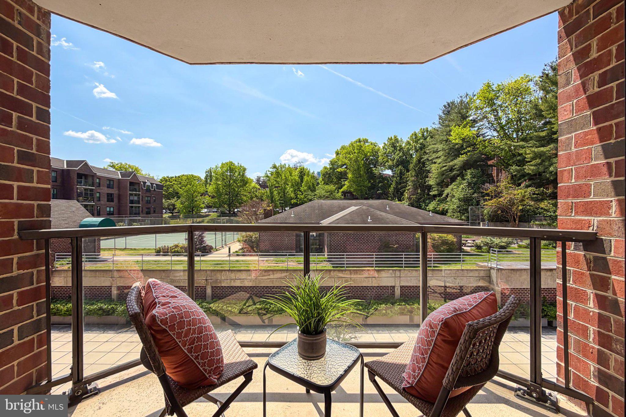 ASTORIA CONDOMINIUM - Residential