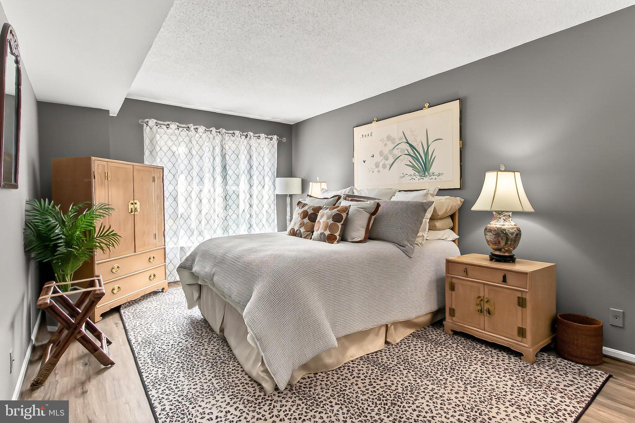 ASTORIA CONDOMINIUM - Residential