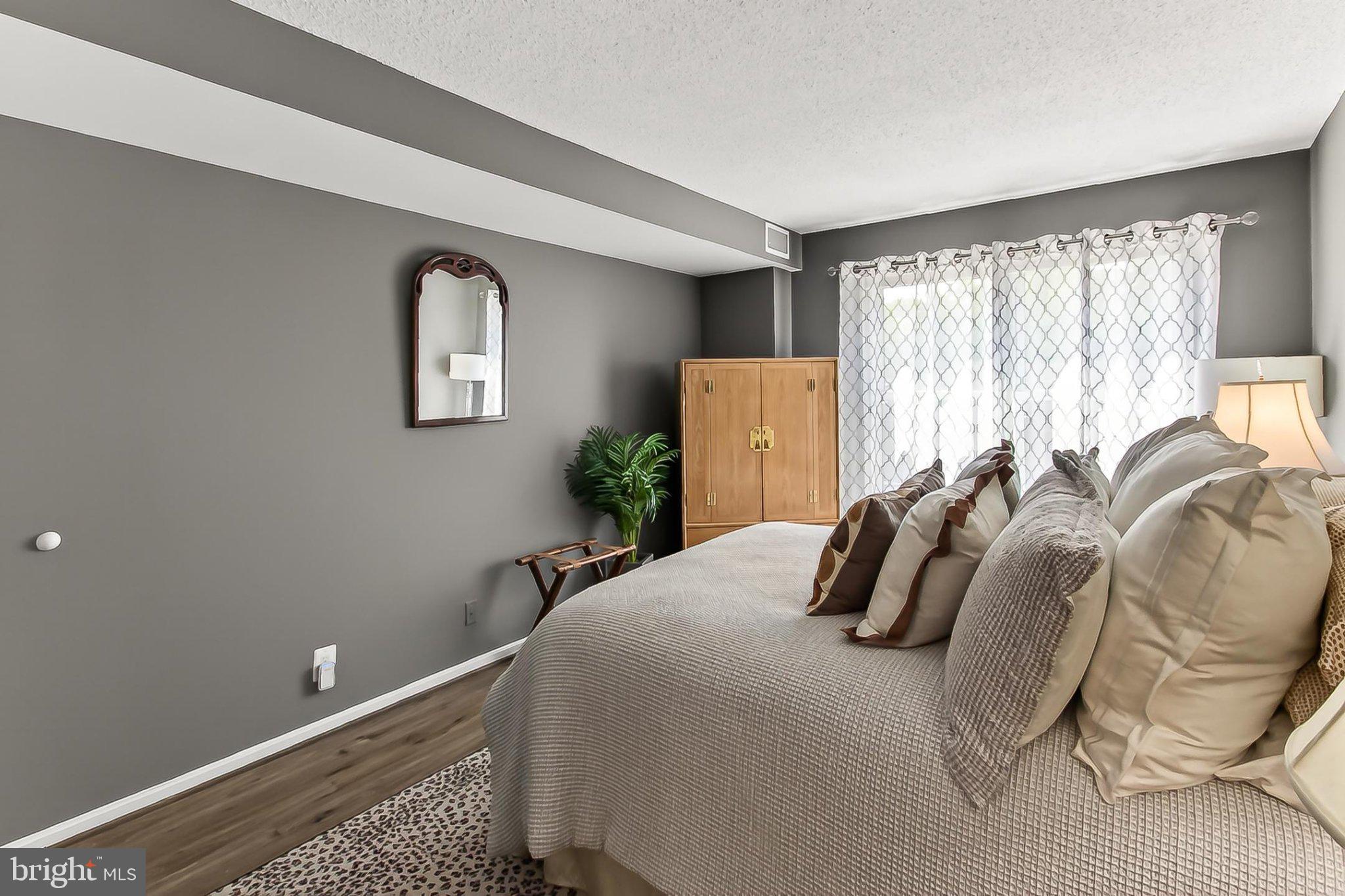 ASTORIA CONDOMINIUM - Residential