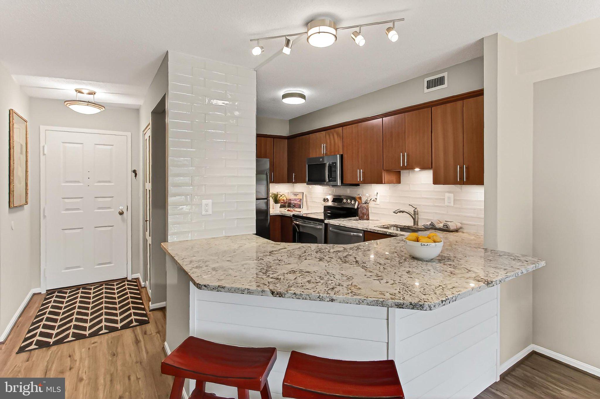 ASTORIA CONDOMINIUM - Residential