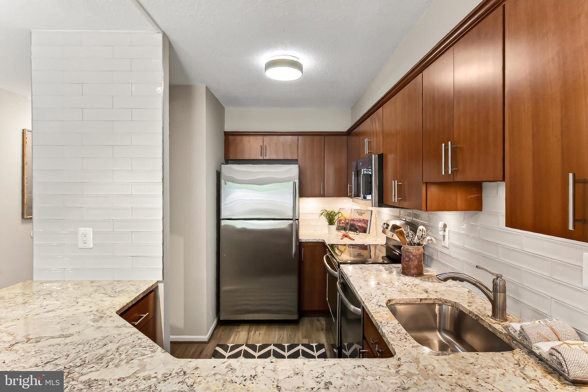 ASTORIA CONDOMINIUM - Residential