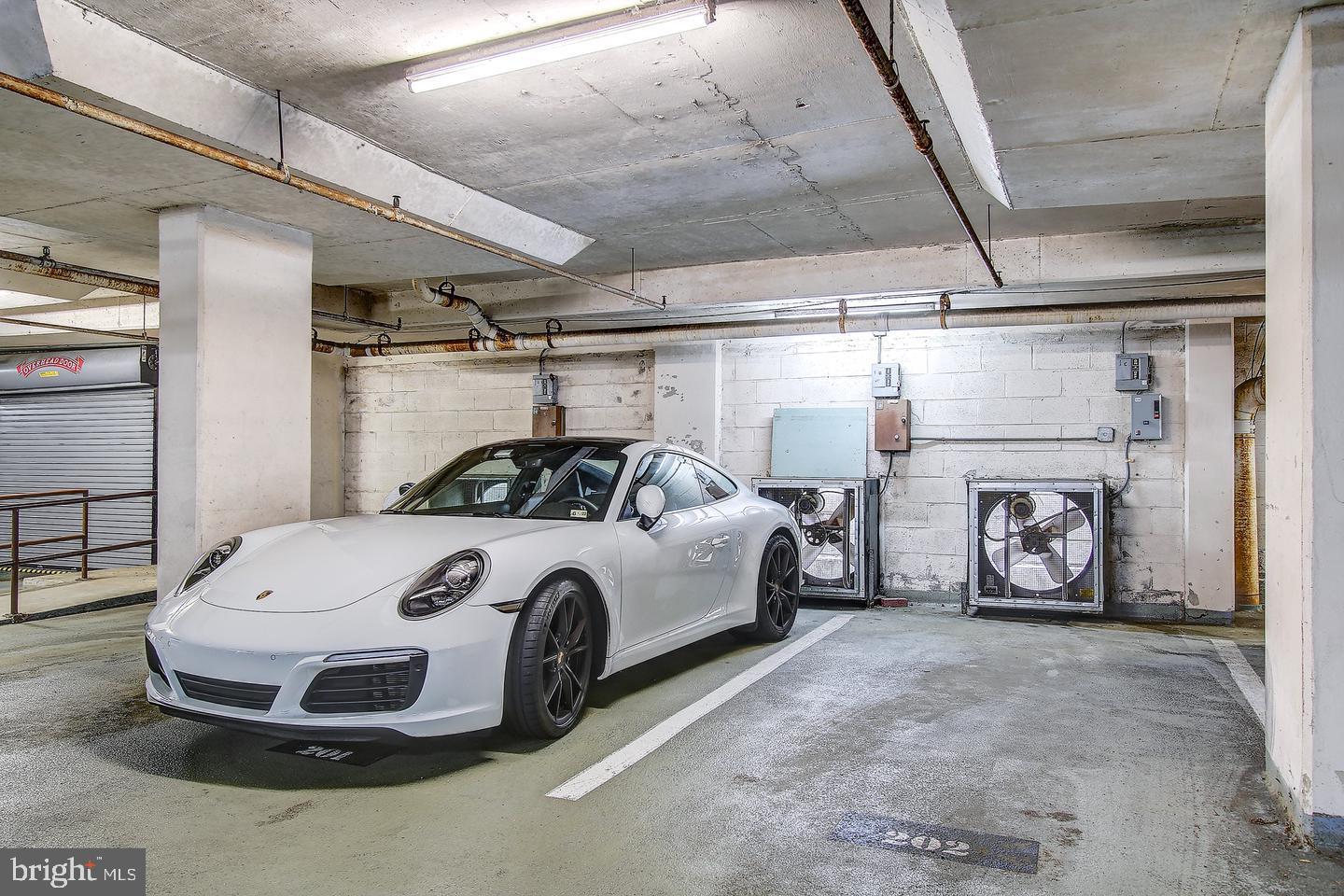 ASTORIA CONDOMINIUM - Residential