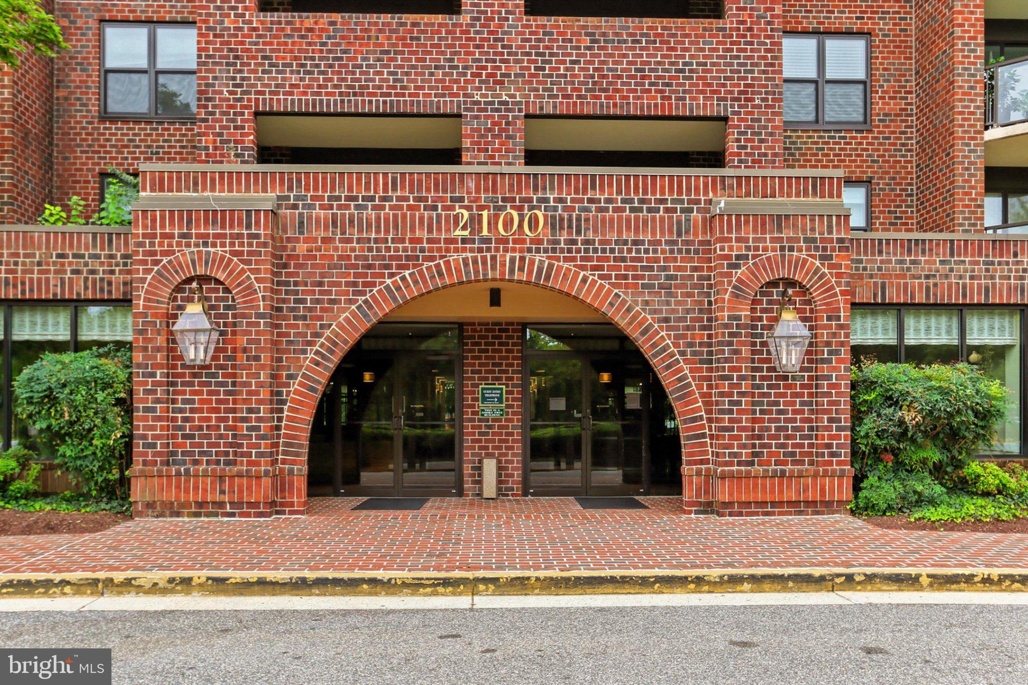 ASTORIA CONDOMINIUM - Residential