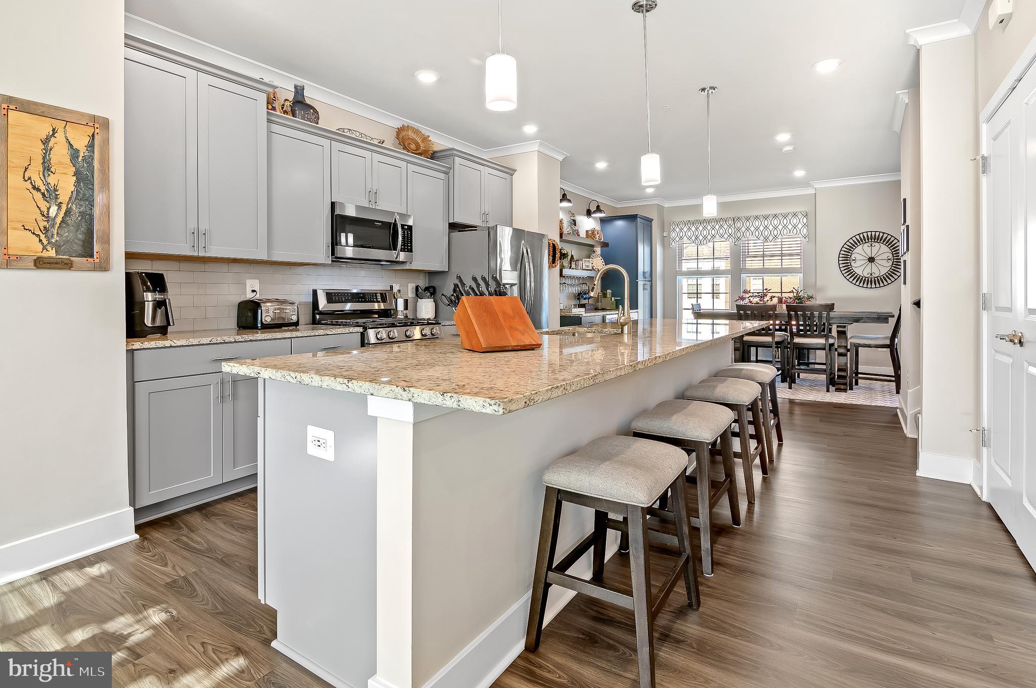 BLUE STREAM - Residential