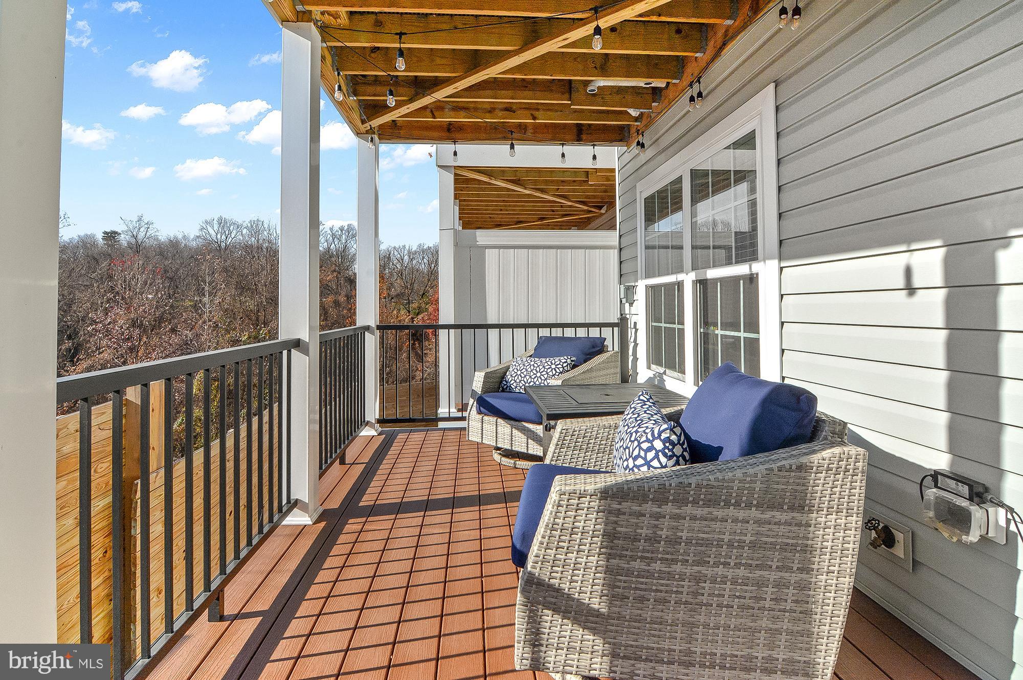 BLUE STREAM - Residential