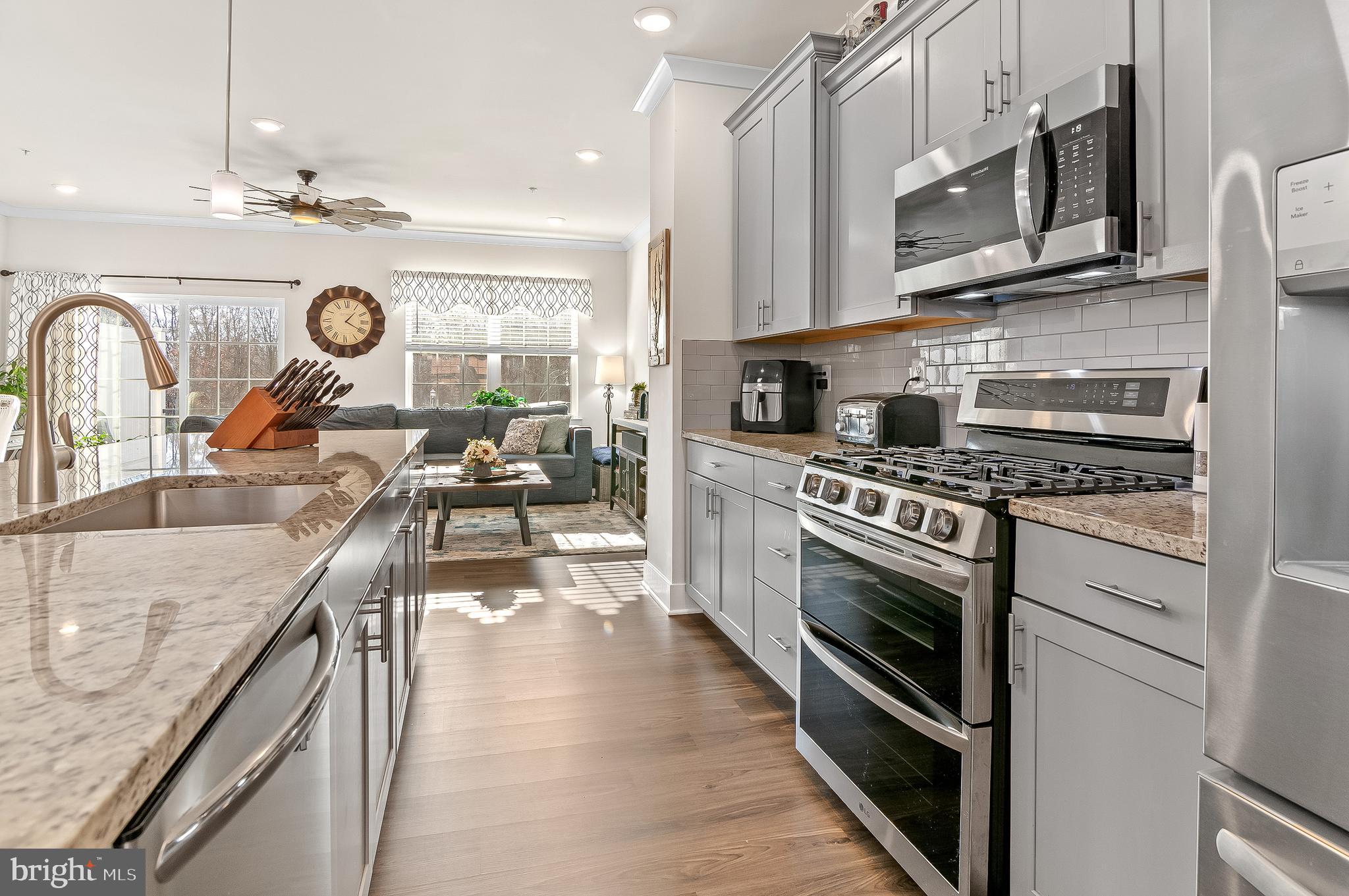 BLUE STREAM - Residential