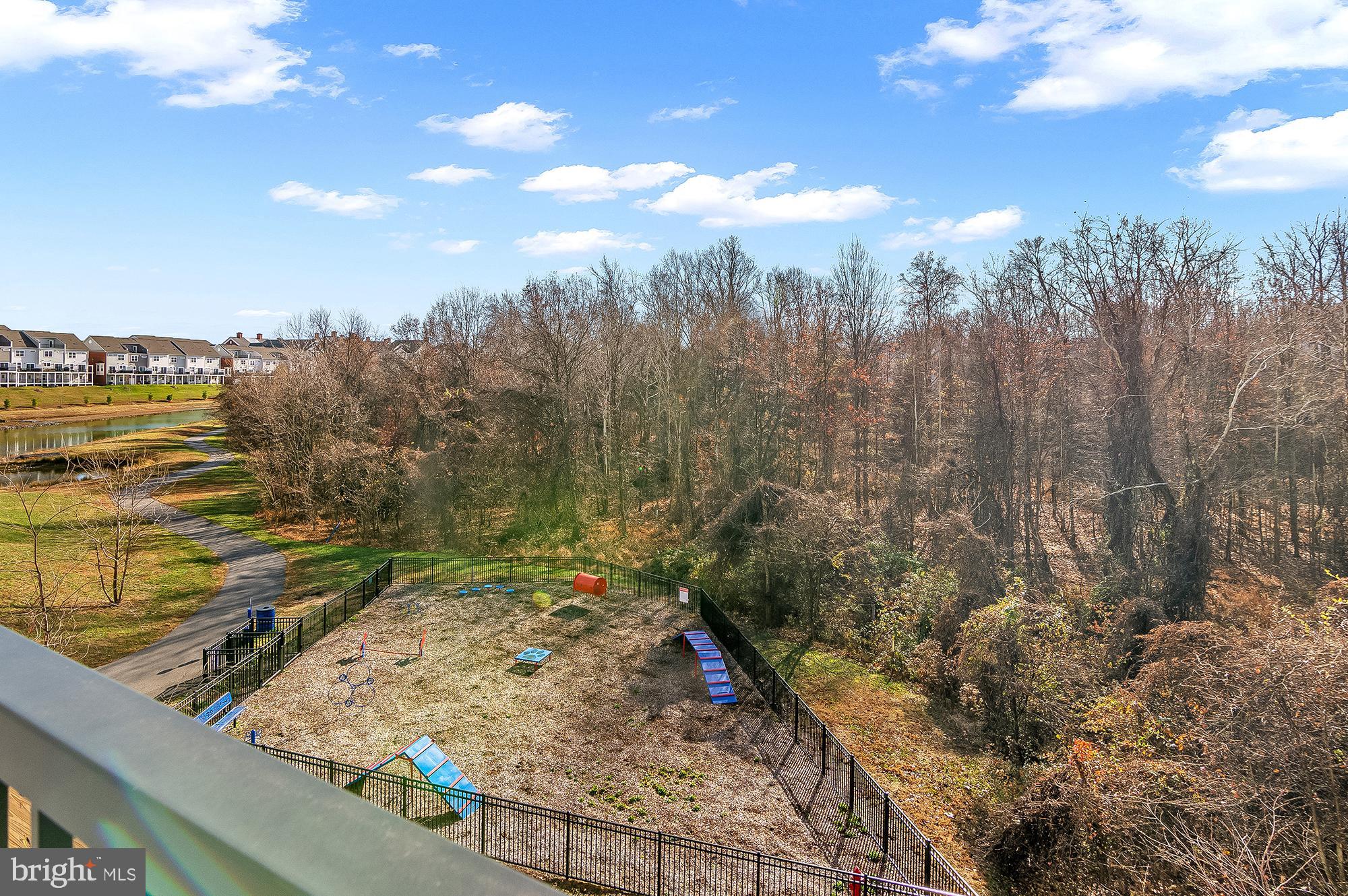 BLUE STREAM - Residential